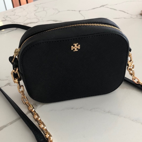 tory burch robinson camera bag